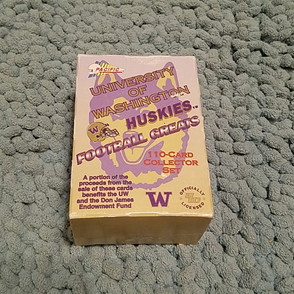 1992 Pacific cards U of W Huskies, 110 cards